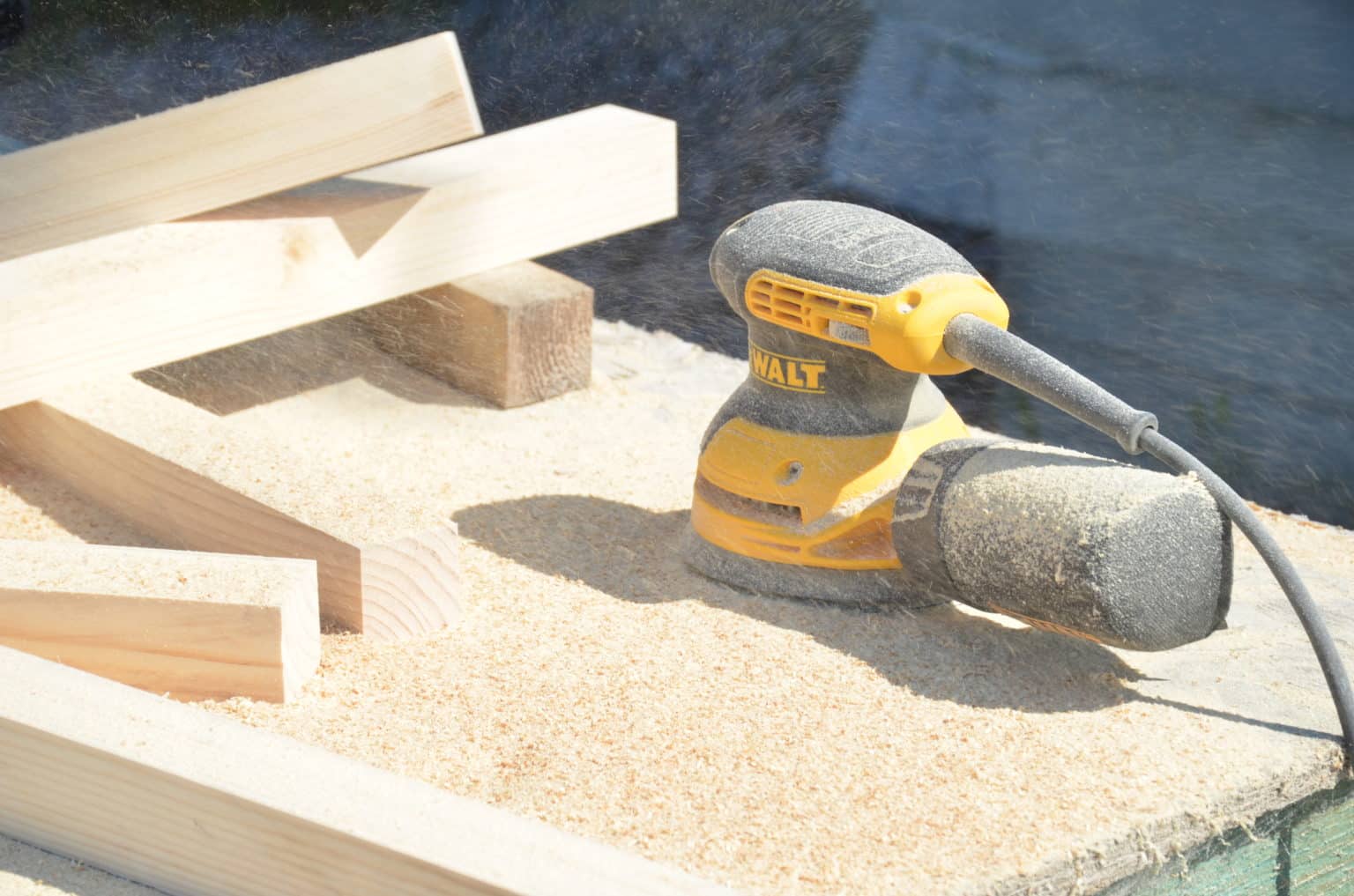 10 Best Wood Sanding Tools For DIY Wood Projects In 2024