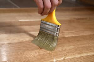 How to apply polycrylic finish