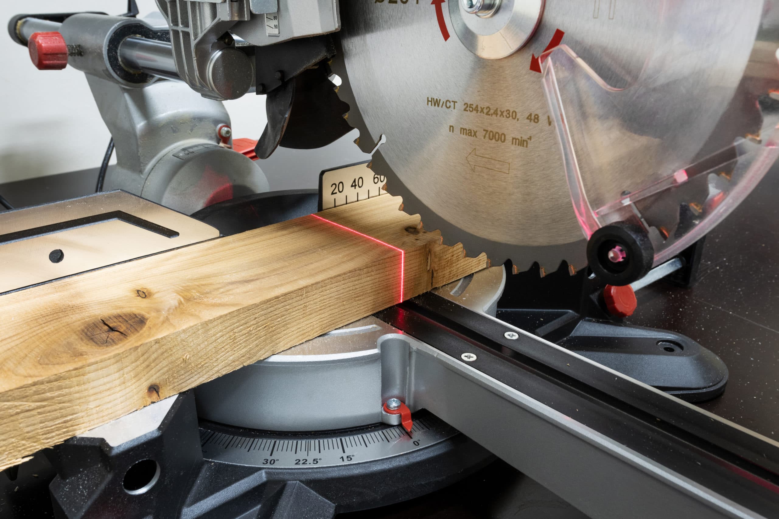 Best Miter Saw for Woodworking
