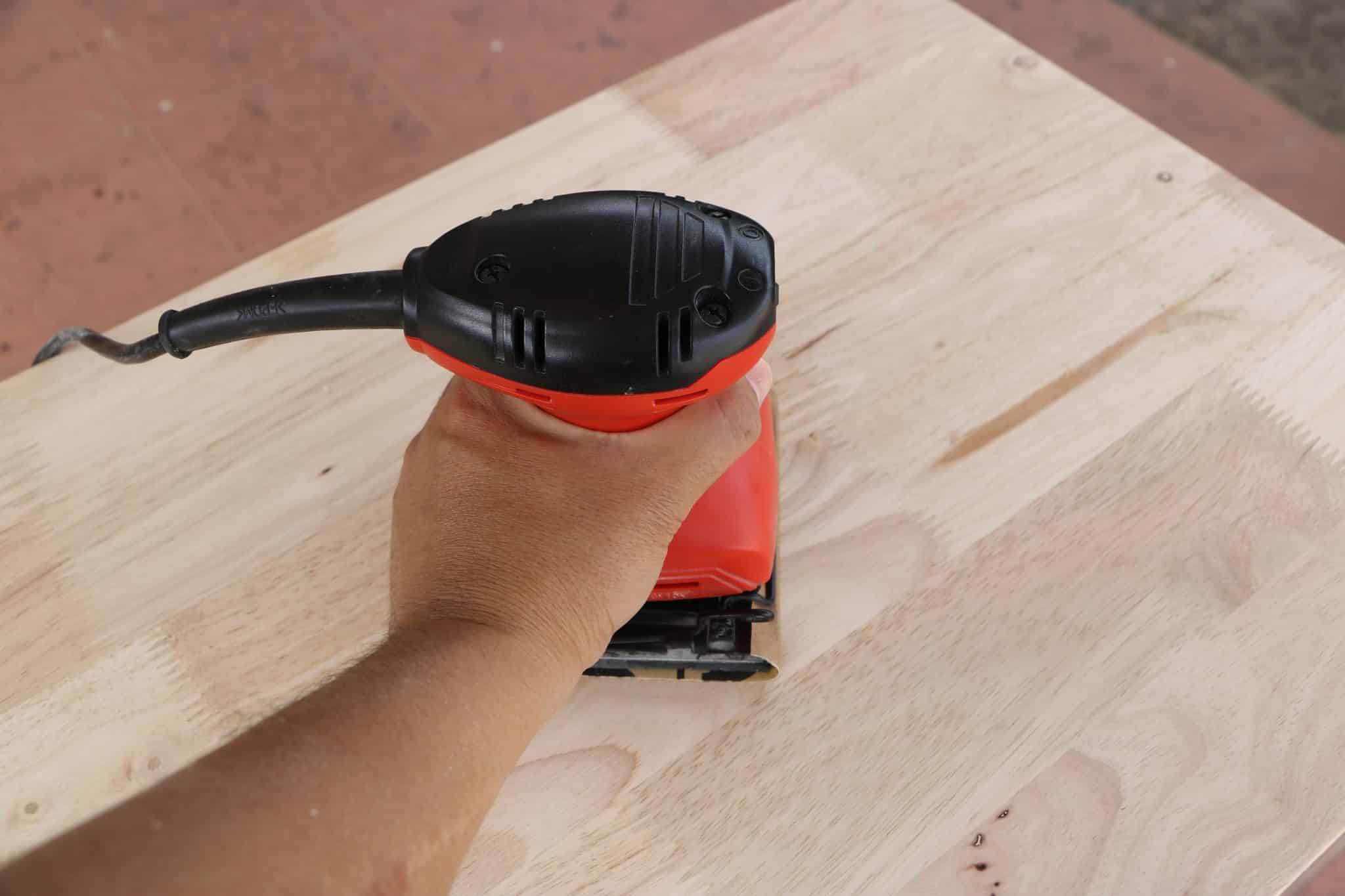 The Best Random Orbital Sanders For Woodworking (2024 Guide)