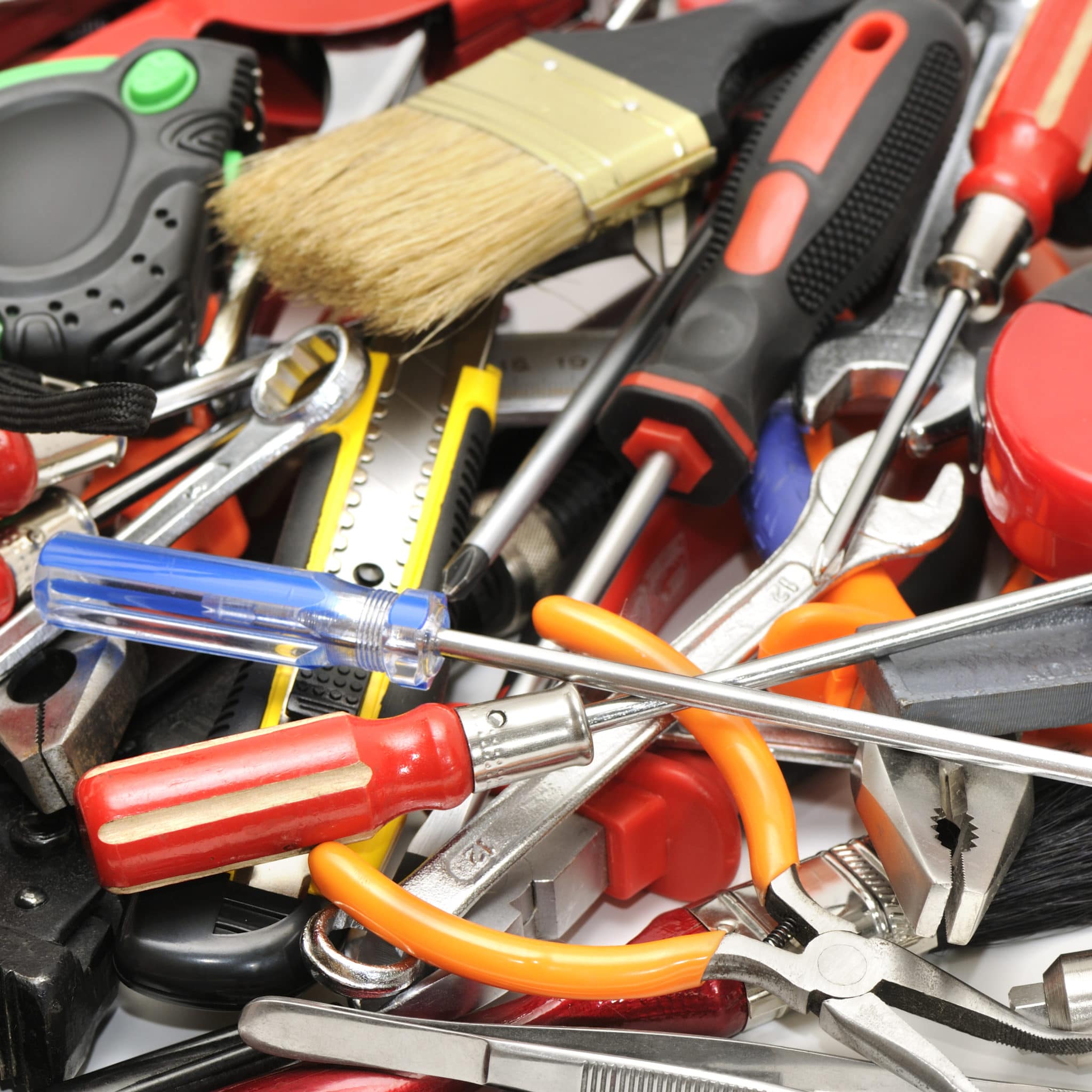 Easy Workbench Organization to Take the Clutter Off Your Bench