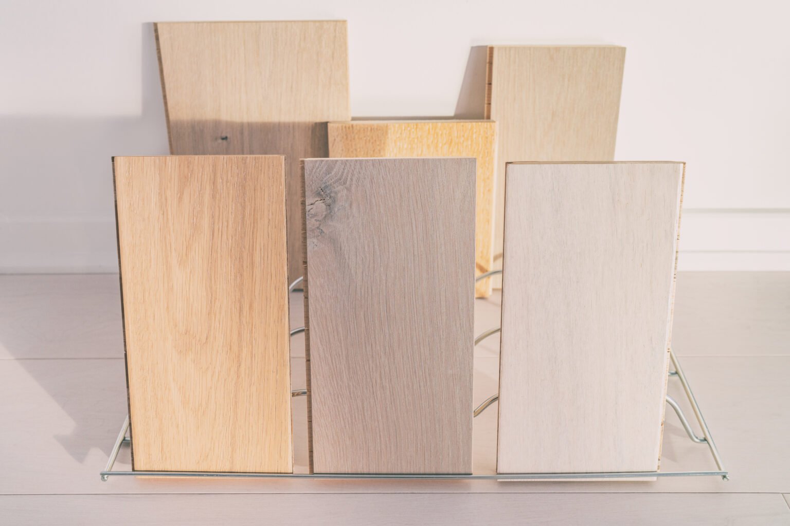 Guide to Wood Finish Types, Both Interior and Exterior in 2024