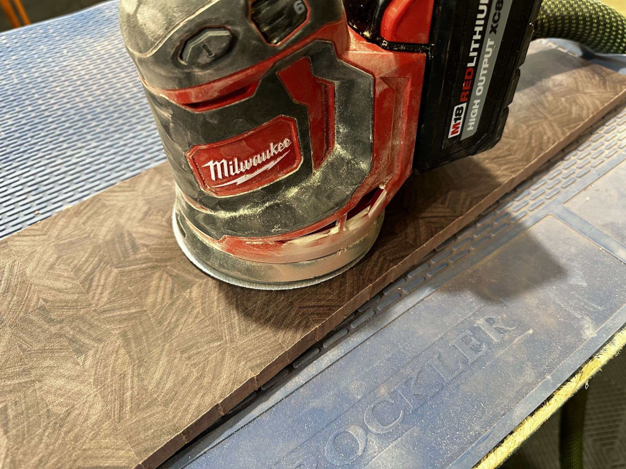 The Best Random Orbital Sanders For Woodworking (2024 Guide)